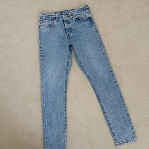 27/32 Levi’s 501 Skinny High Rise